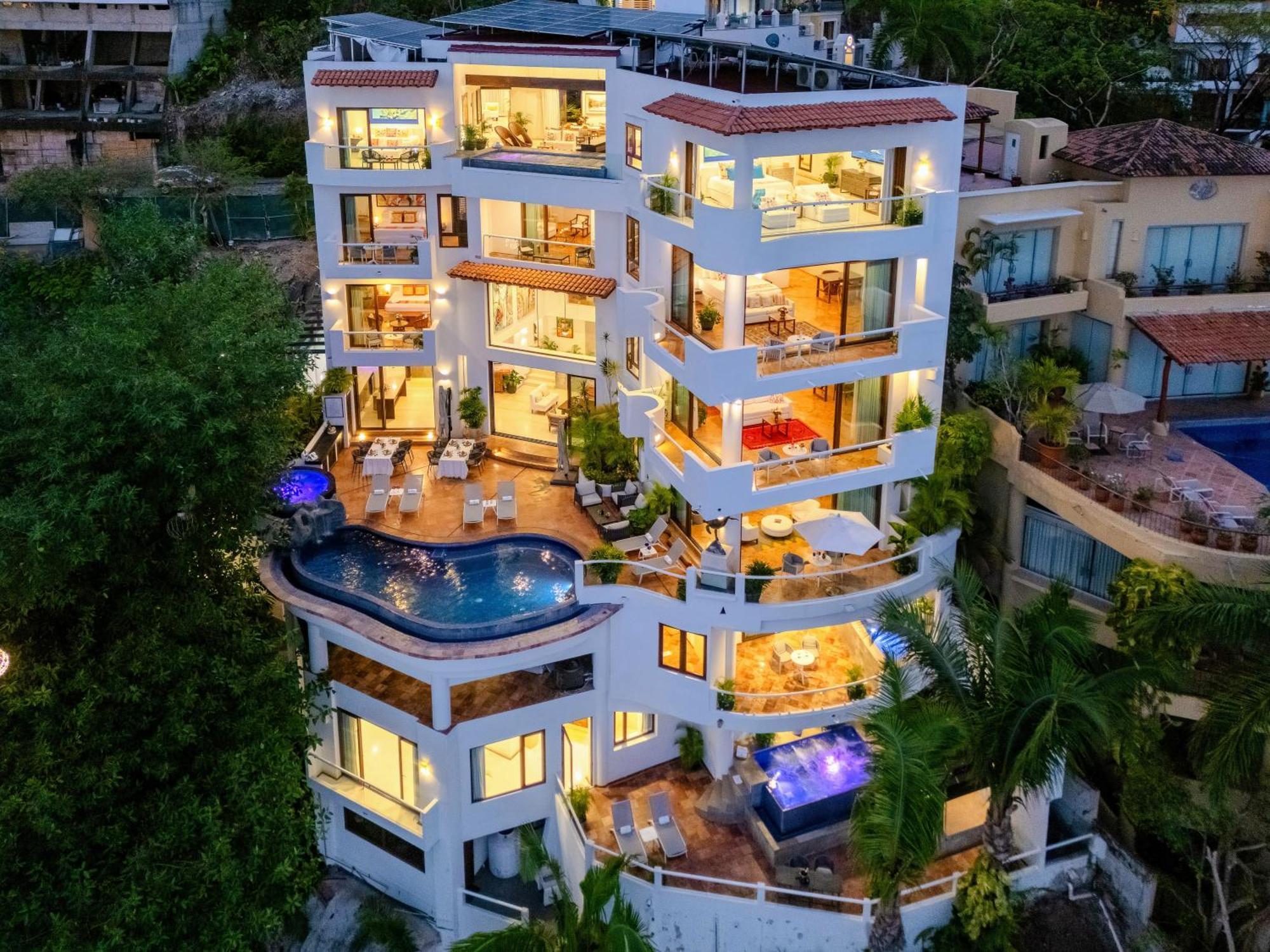 Villa Divina Luxury Boutique - Adults Only ปูแอร์โตบาญาร์ตา ภายนอก รูปภาพ