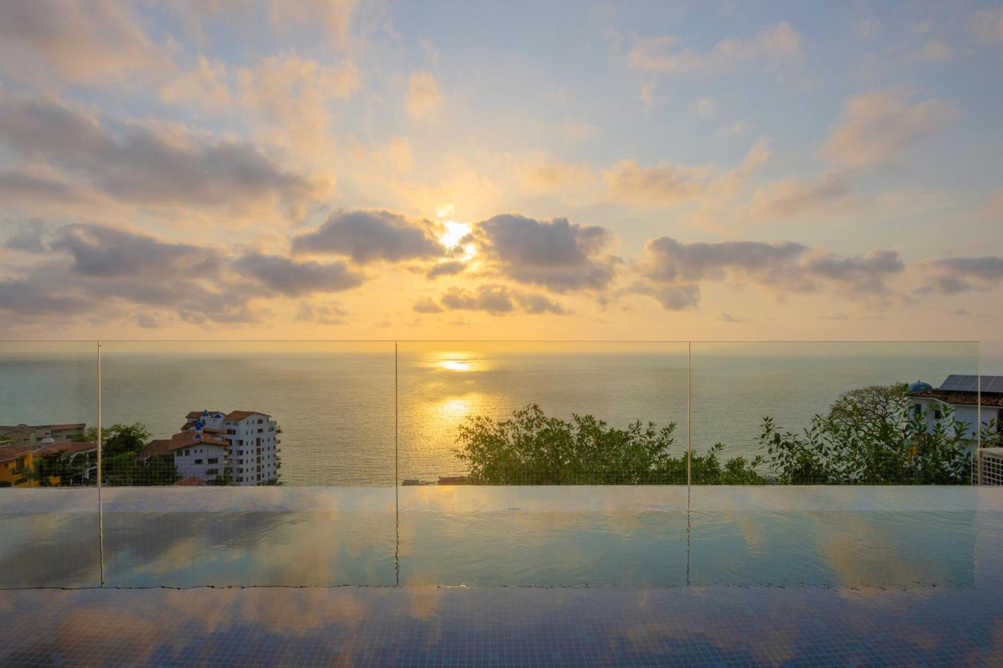 Villa Divina Luxury Boutique - Adults Only ปูแอร์โตบาญาร์ตา ภายนอก รูปภาพ