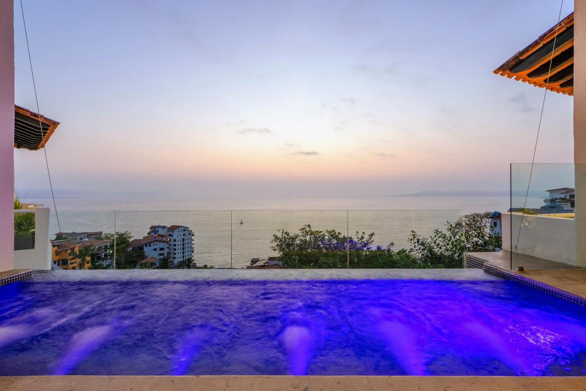 Villa Divina Luxury Boutique - Adults Only ปูแอร์โตบาญาร์ตา ภายนอก รูปภาพ